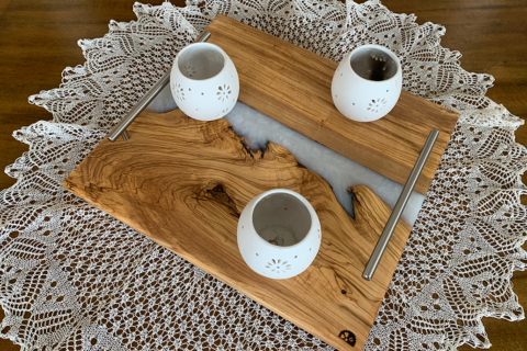 Plateau bois sur table